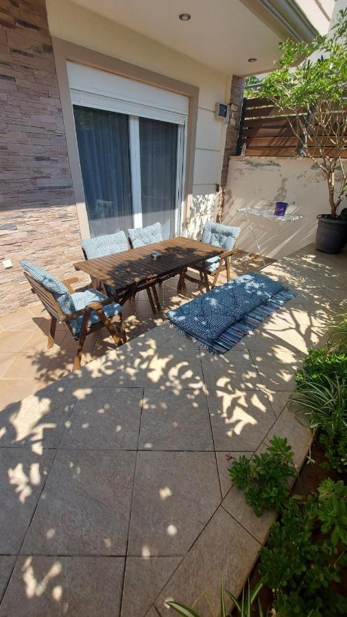 Vanas Apartment Artemida  Exterior photo